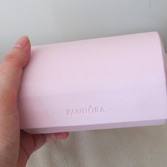 Pandora Travel Jewelry Box Roll Shape - Picture 9 of 11